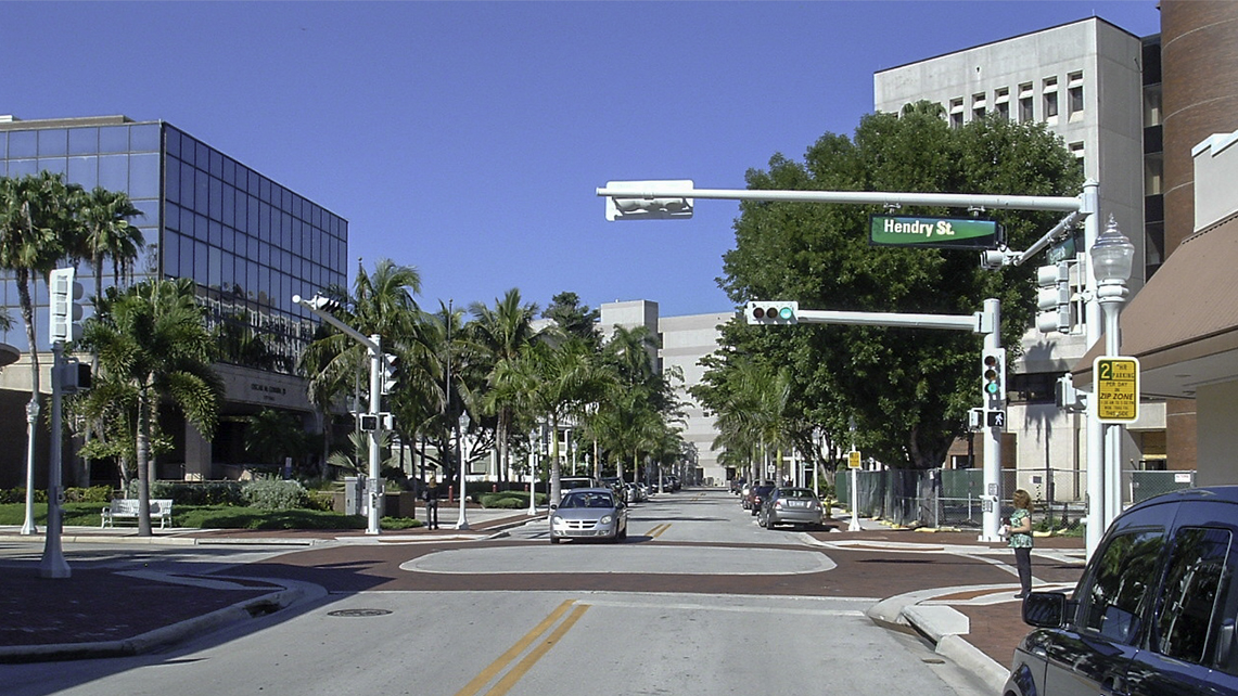 An approach to an intersection in downtown Fort Myers