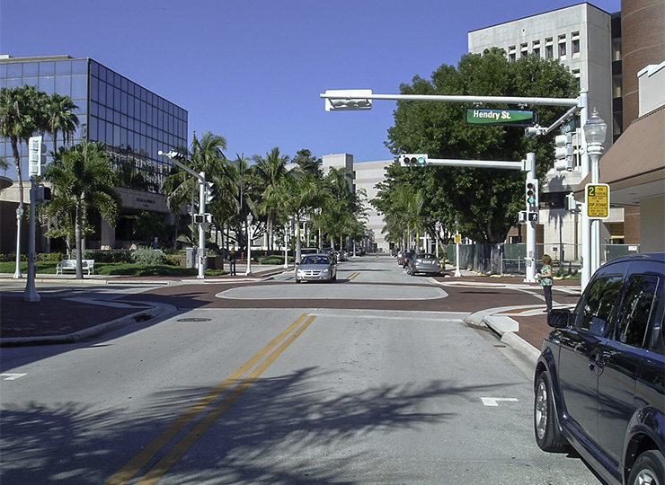 An approach to an intersection in downtown Fort Myers